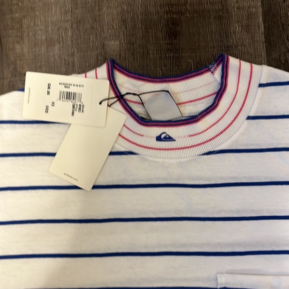 NWT Quicksilver Striped Semi Crop Tshirt - Picture 3 of 5